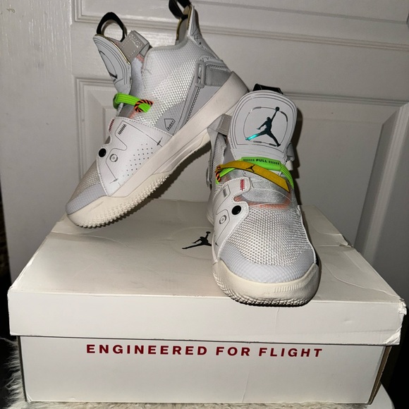 Air Jordan 13 Gs perfect condition - Picture 3 of 3